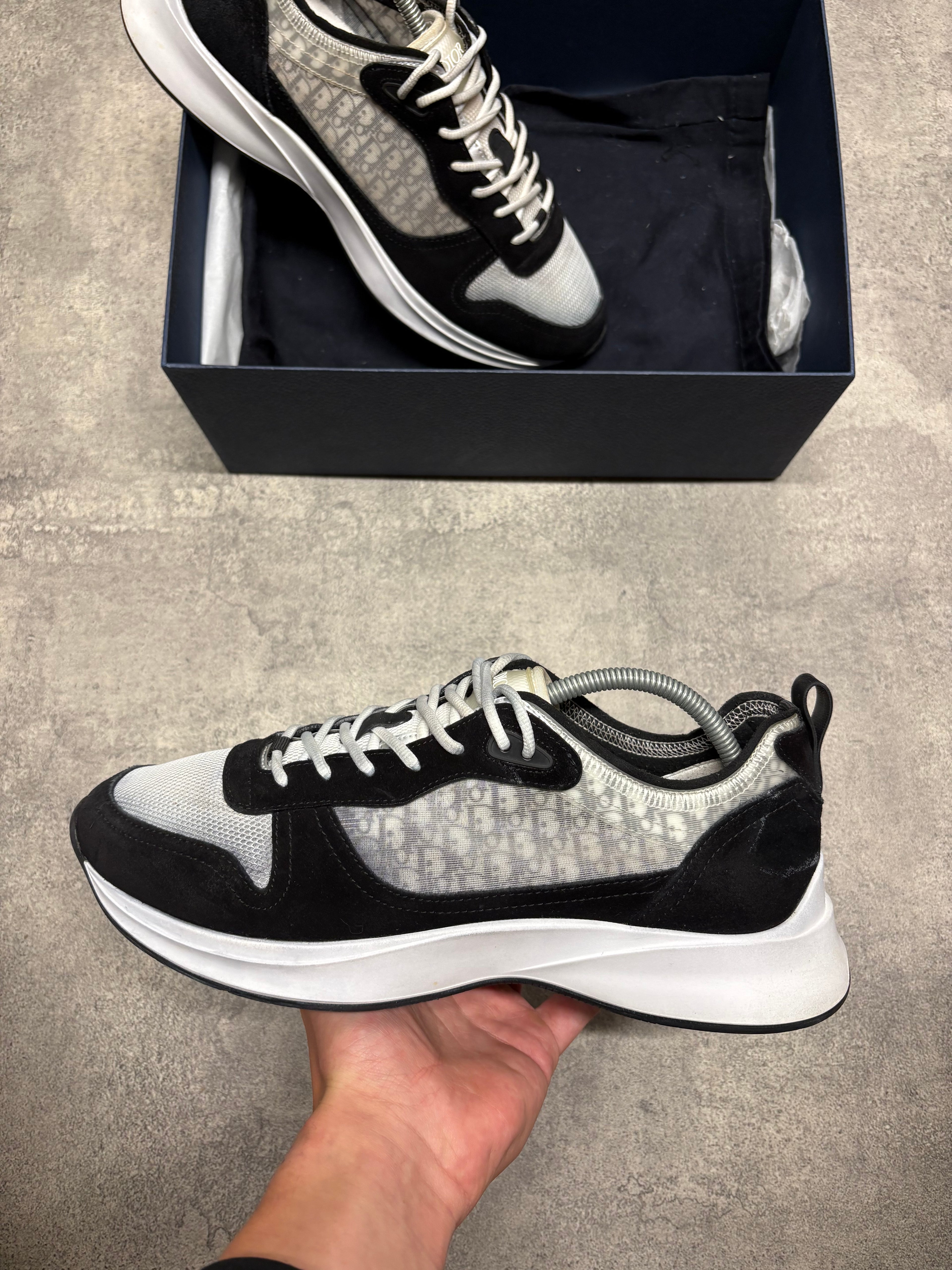 Dior B25 White/Black
