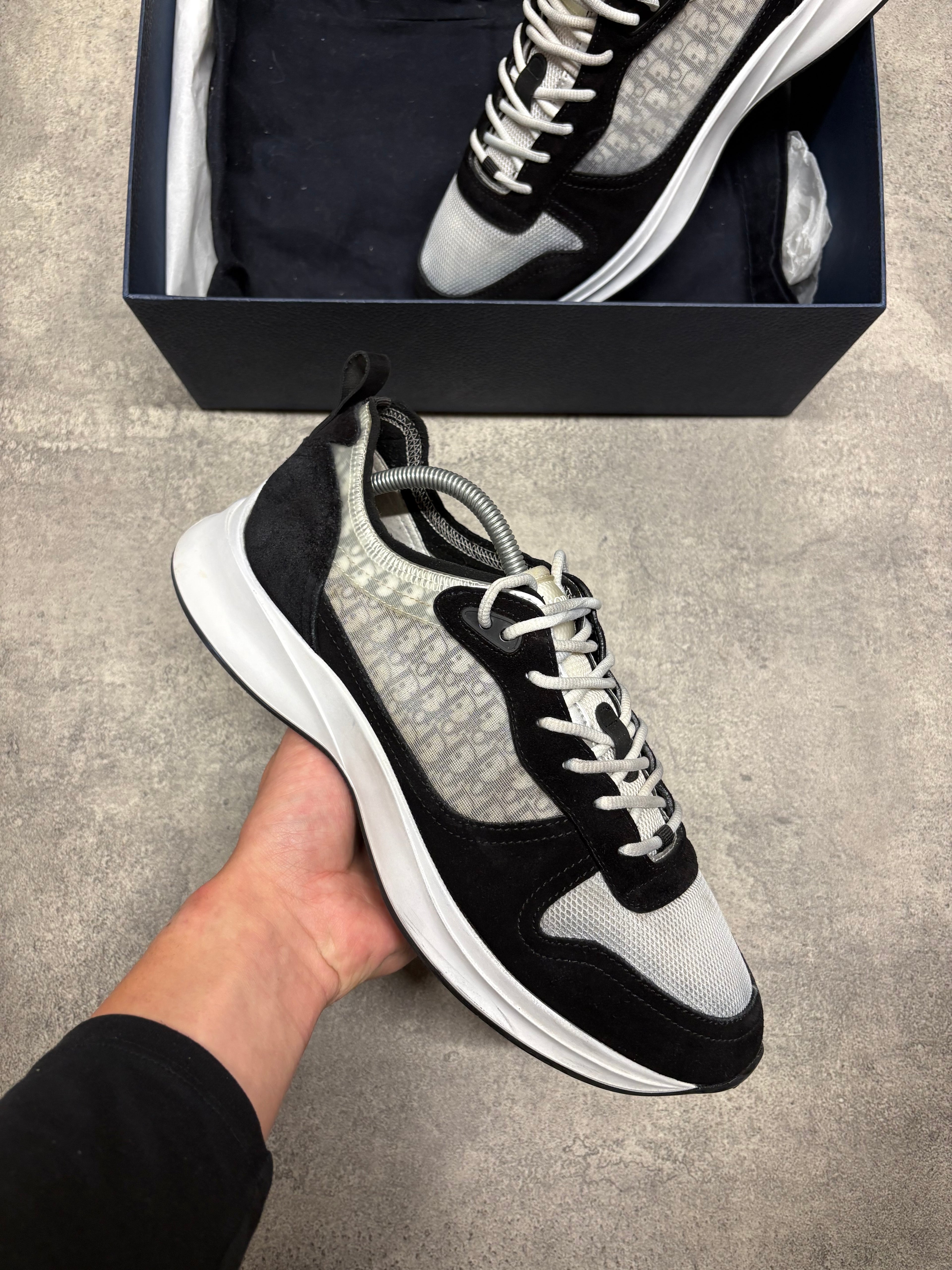 Dior B25 White/Black