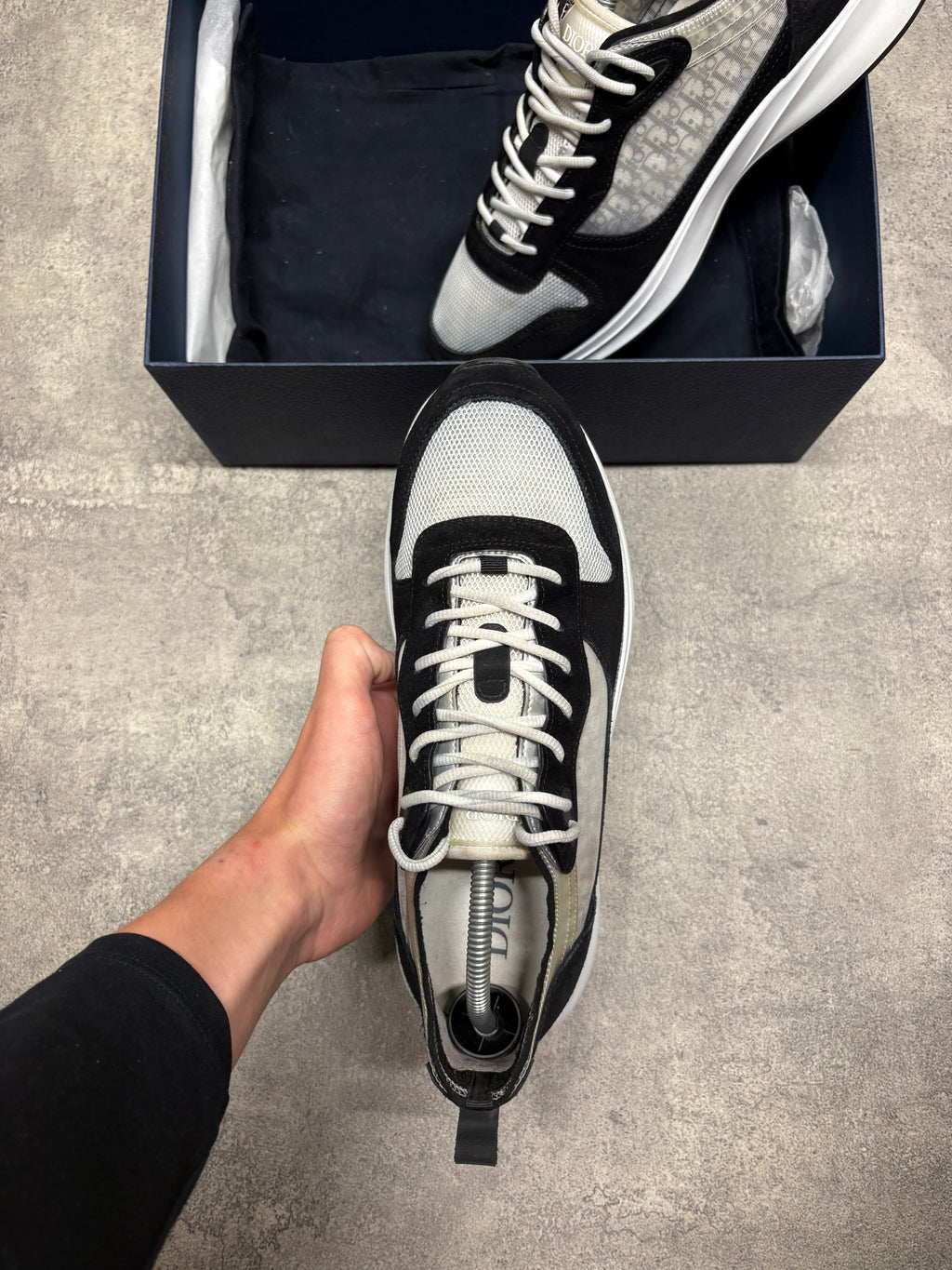Dior B25 White/Black