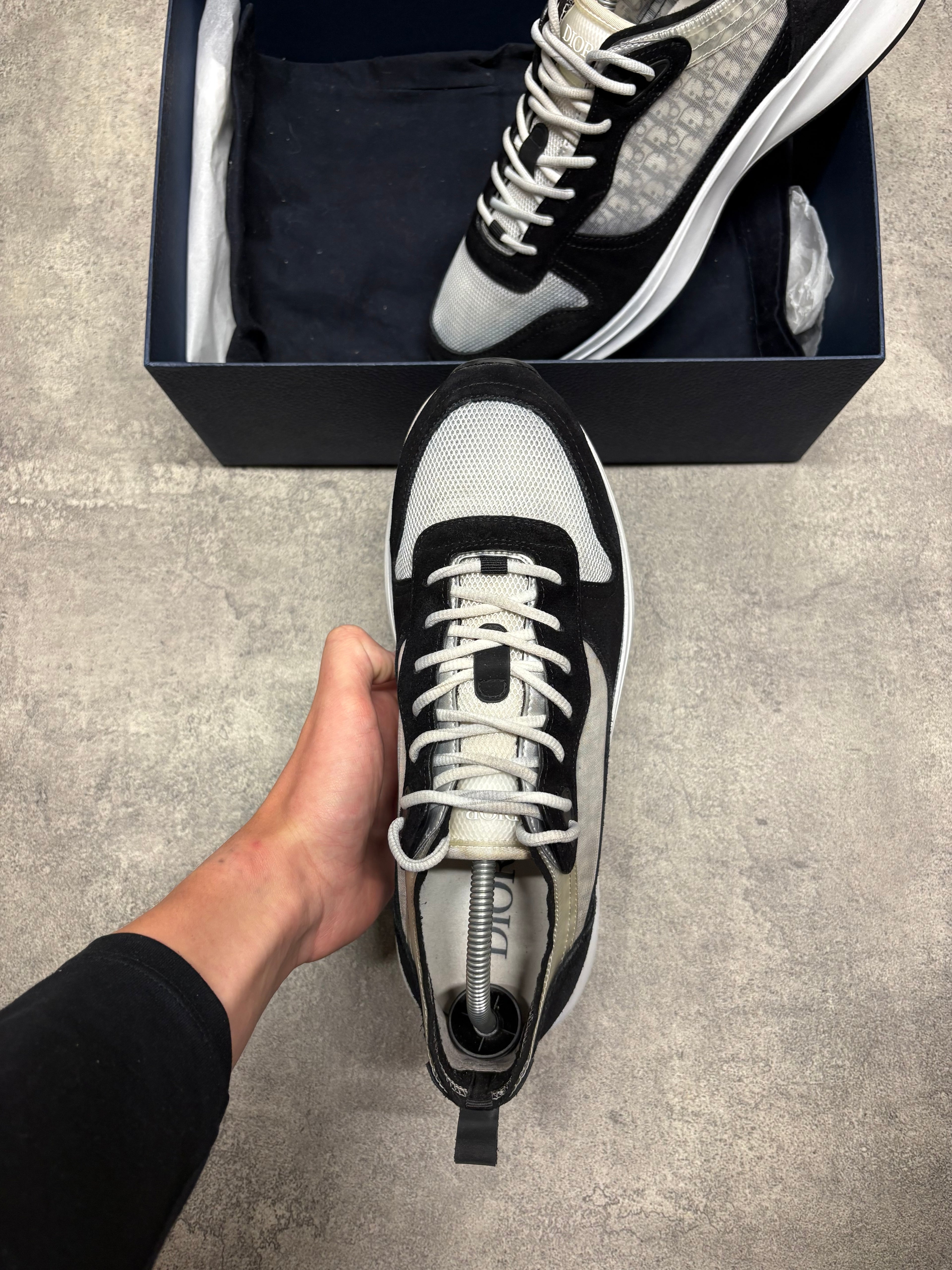 Dior B25 White/Black