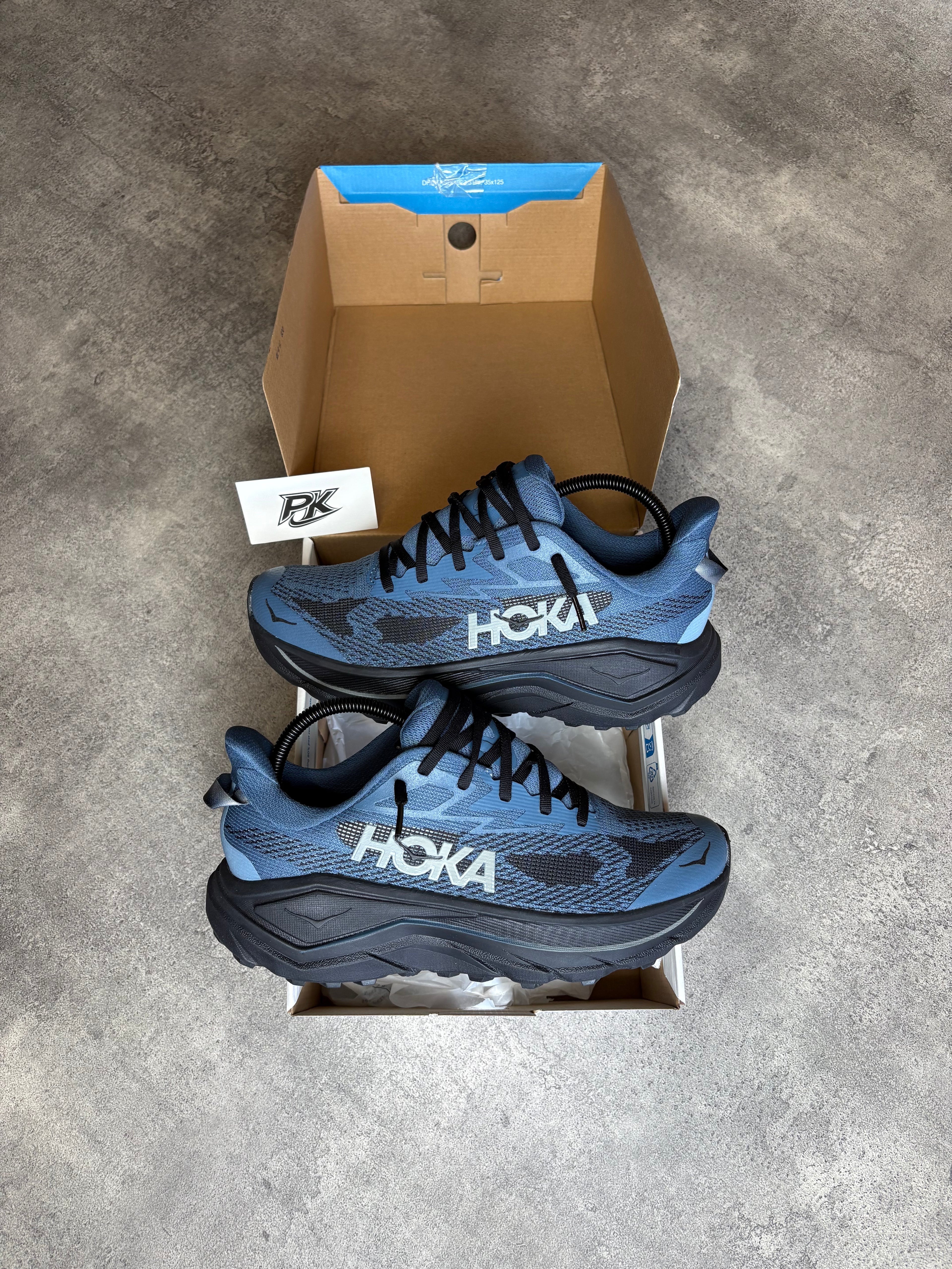 Hoka Challenger 8