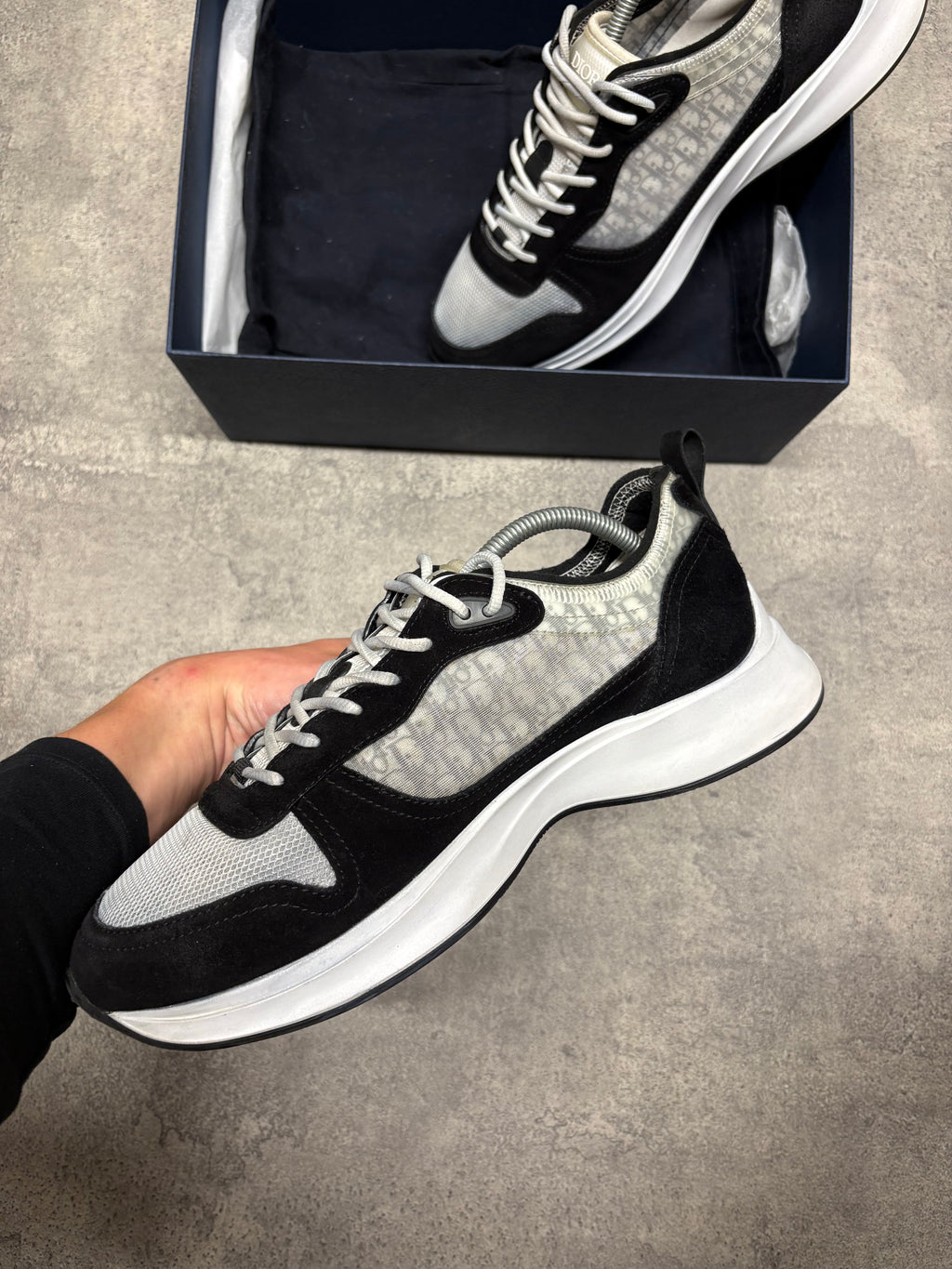 Dior B25 White/Black