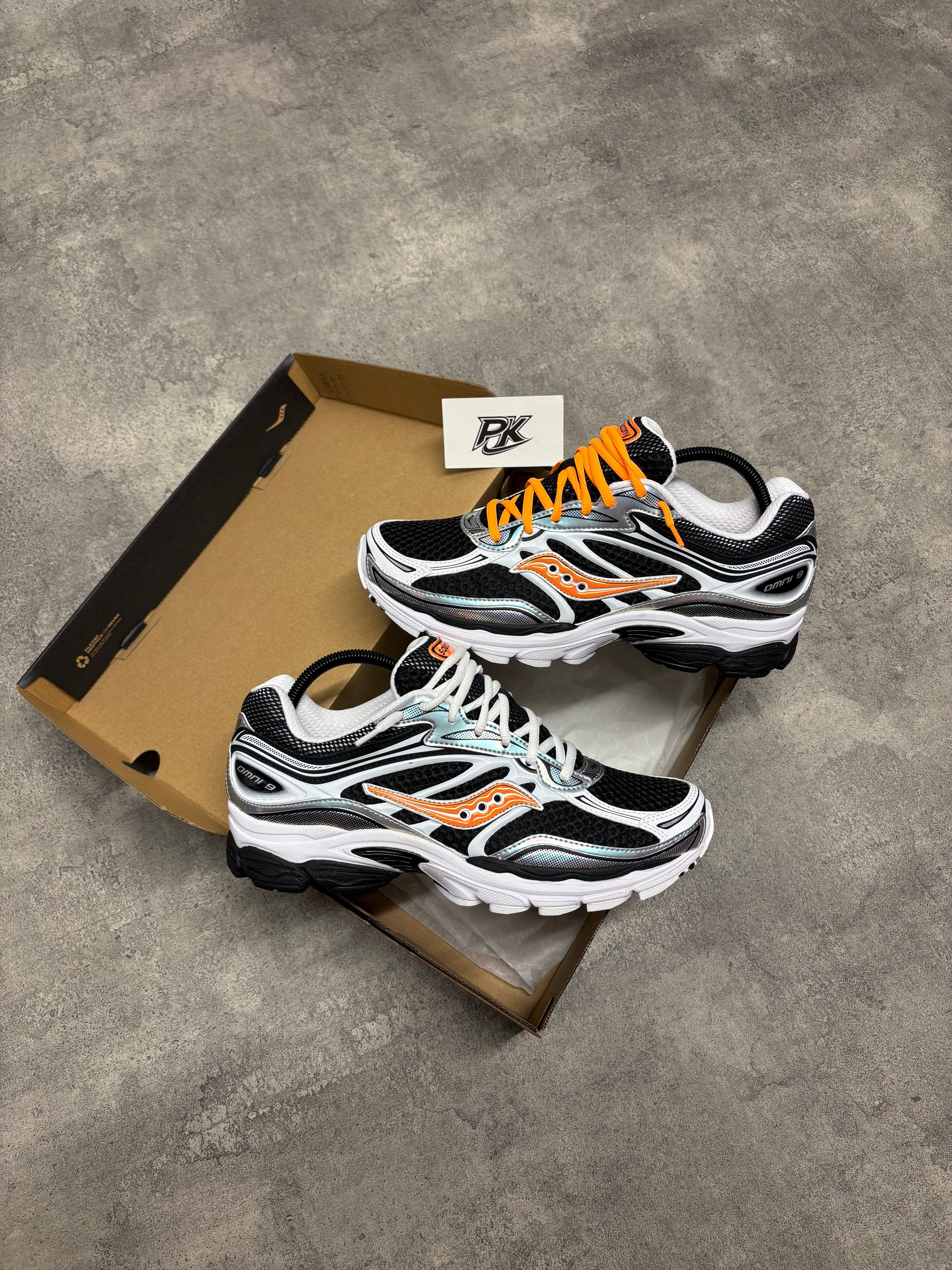 Saucony Progrid Omni 9 White Vo2